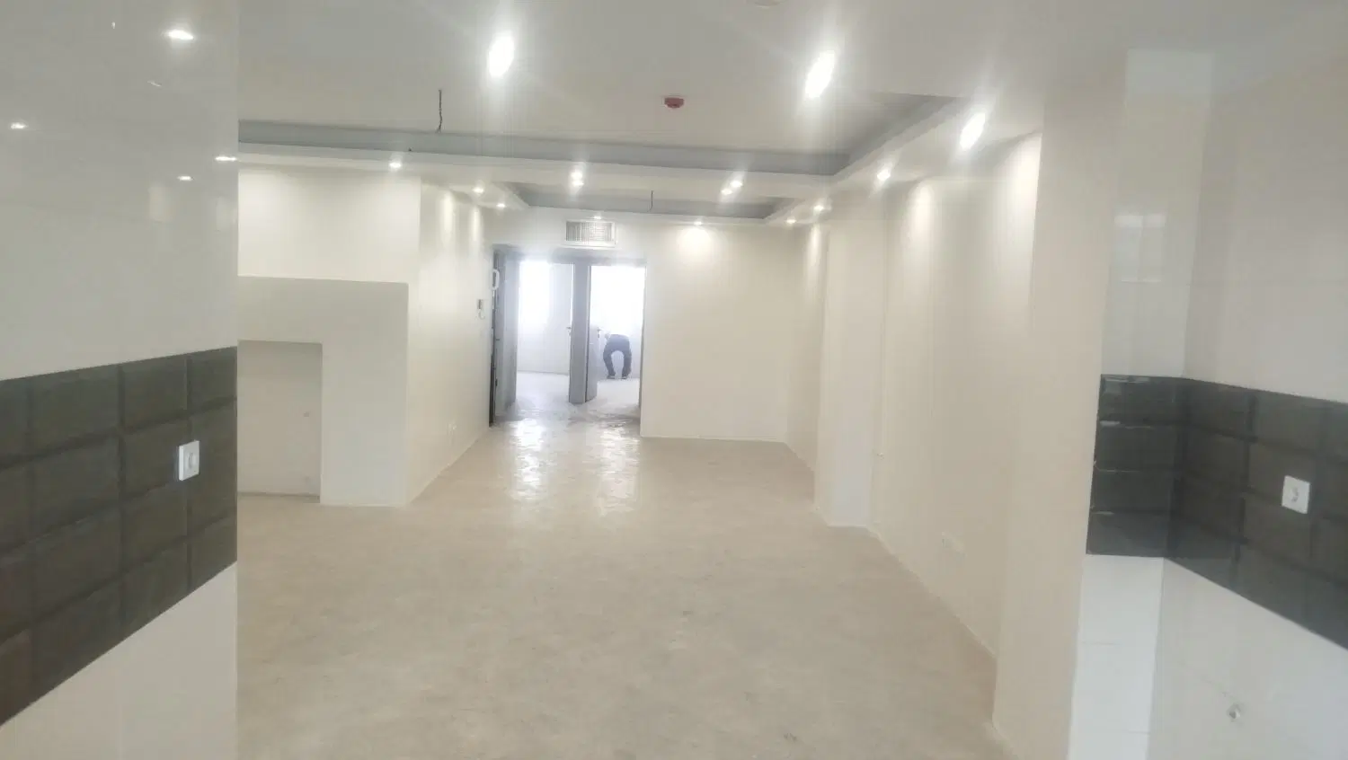 آپارتمان فروشی تک واحدـ سه خواب ـسندتک برگ