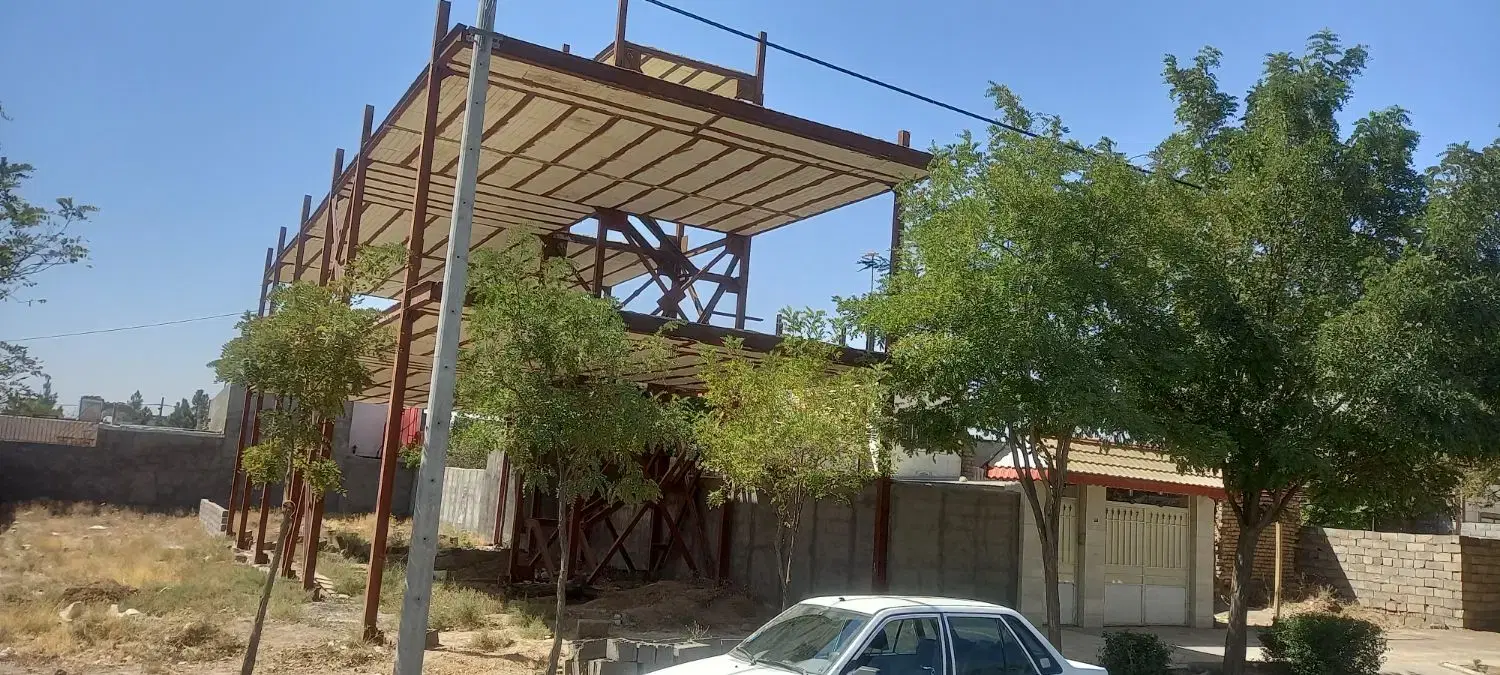 زمین نیمه آماده