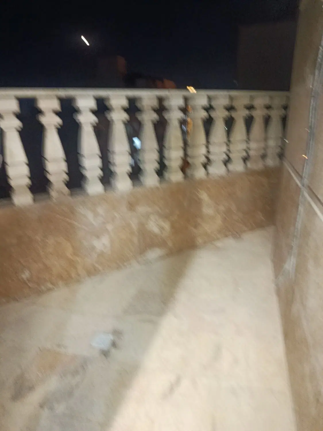 غرق در نور ۱۶۰ متری صفر