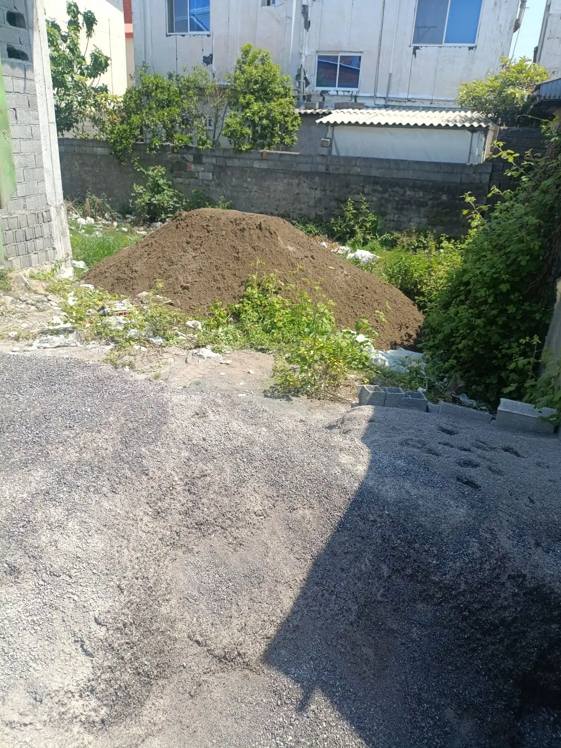 زمین مسکونی ۱۴۳ متر