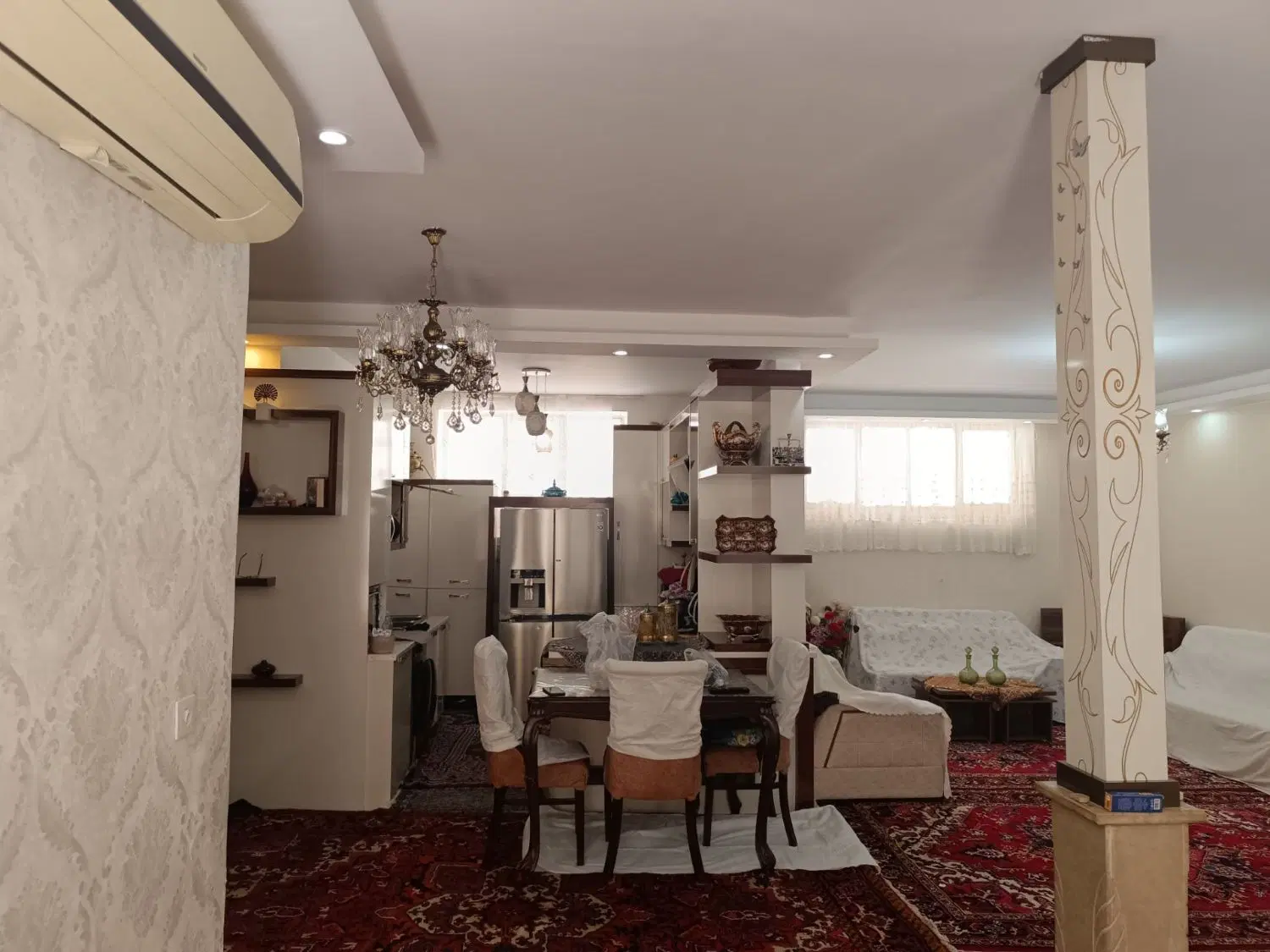 حیاط ۱۷۶ متر  اخونی  ورودی جدا