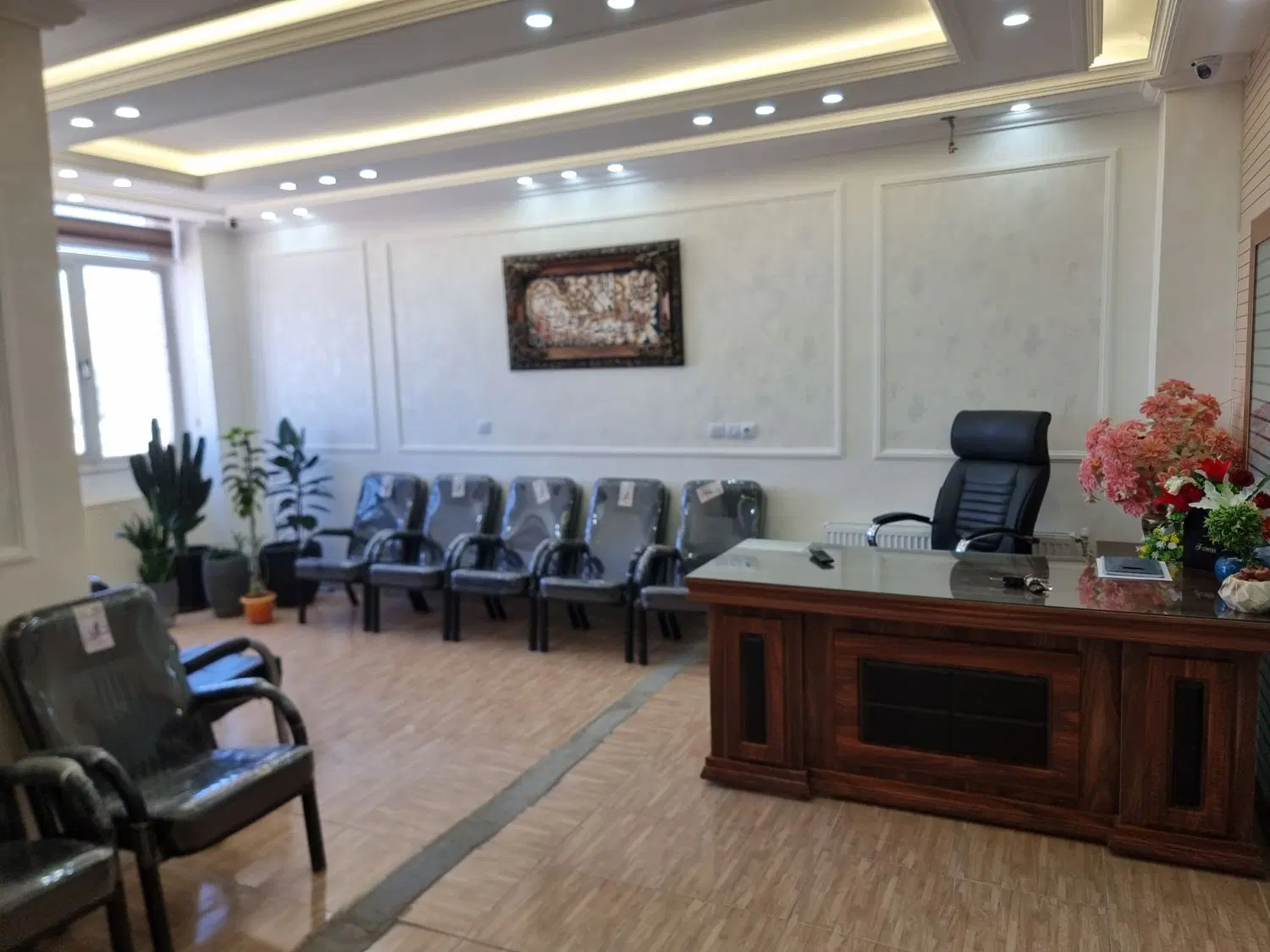 اداری ۱۰۰ متری گذرنامه