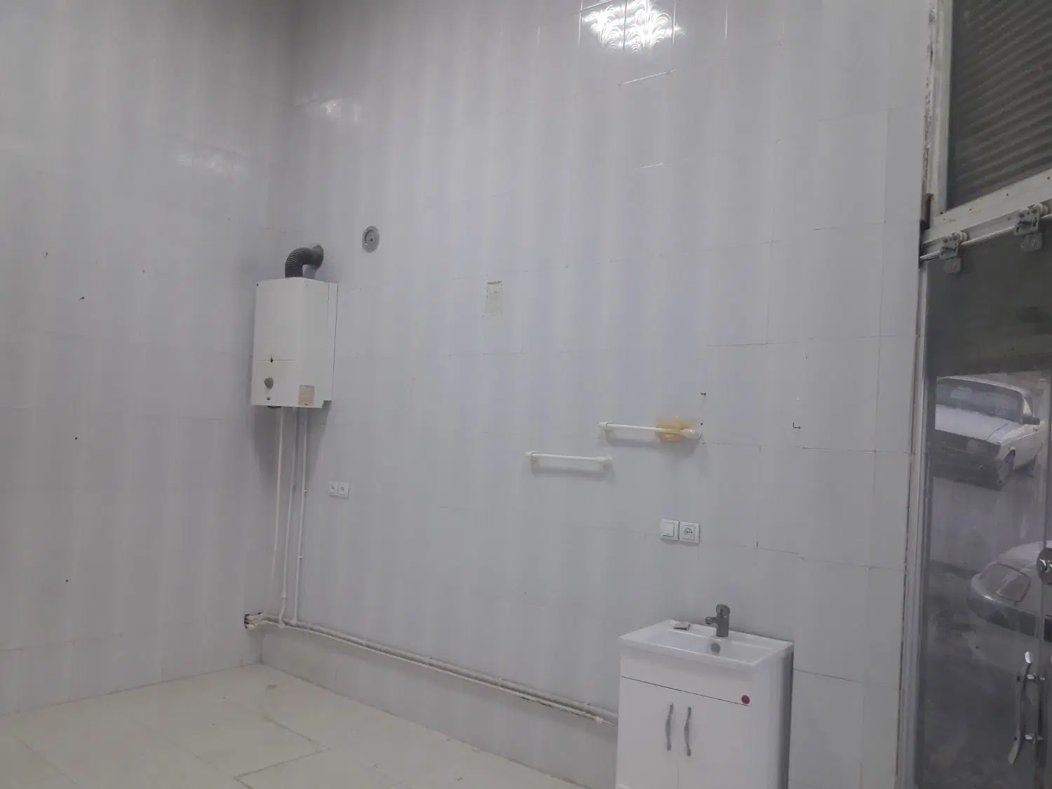 مغازه در بازارچه پردیس