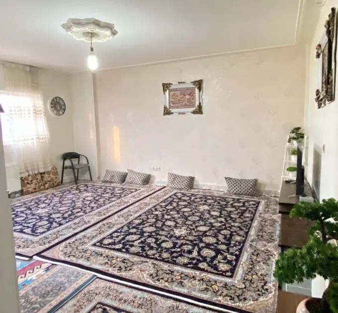 واحد بسیار تمیز روبه روی پارک بزرگ مهرگان