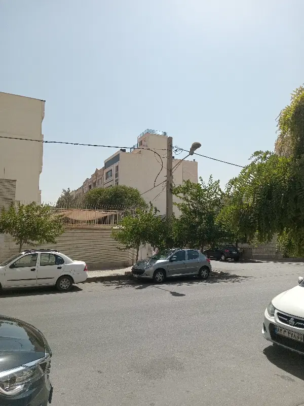 ۱۲۴متر طبقه اول ۲خواب پارکینگ انباری آسانسور