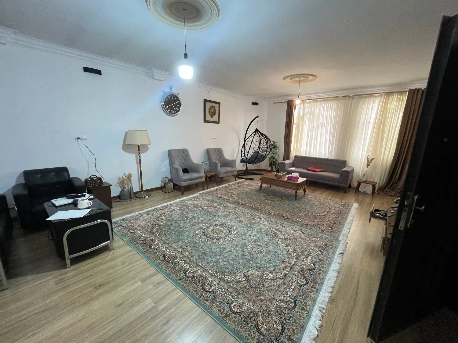 صدرا رهن و اجاره واحد ۹۸ متری