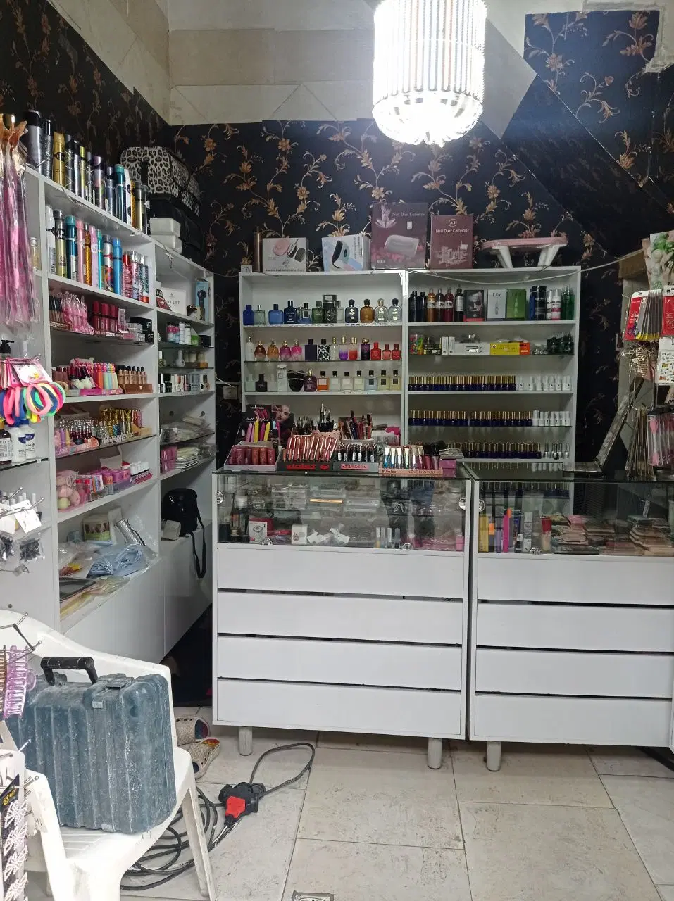 مغازه ۱۴ متری در خیابان اهری