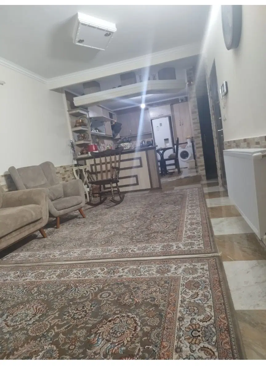 آپارتمان طبقه اول تک واحدی