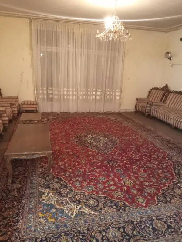 همکف ۱۶۰ متر ۱خوابه با حیاط