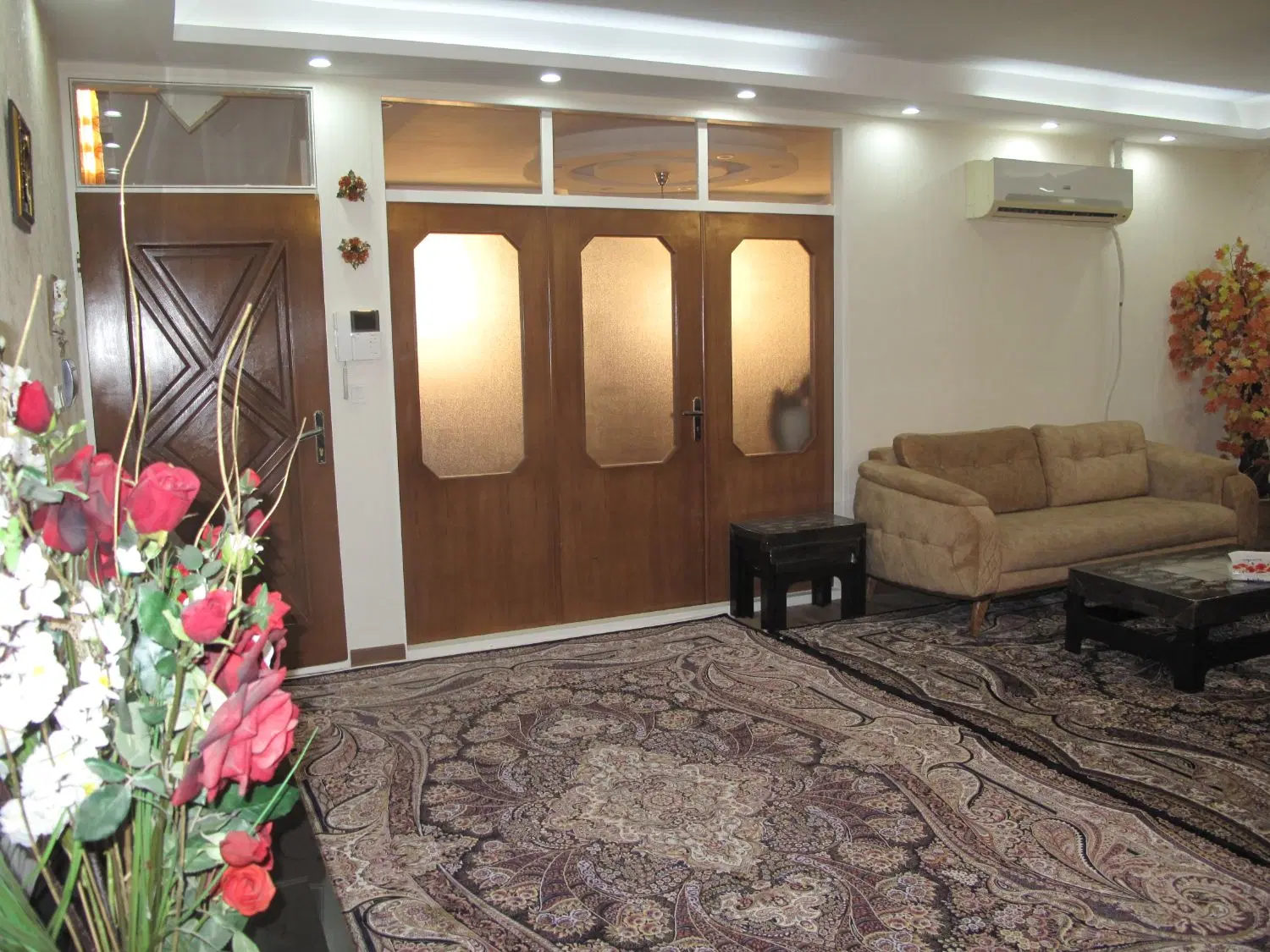 اجاره آپارتمان اقبالیه بحر جاده اصلی ( امام خمینی)