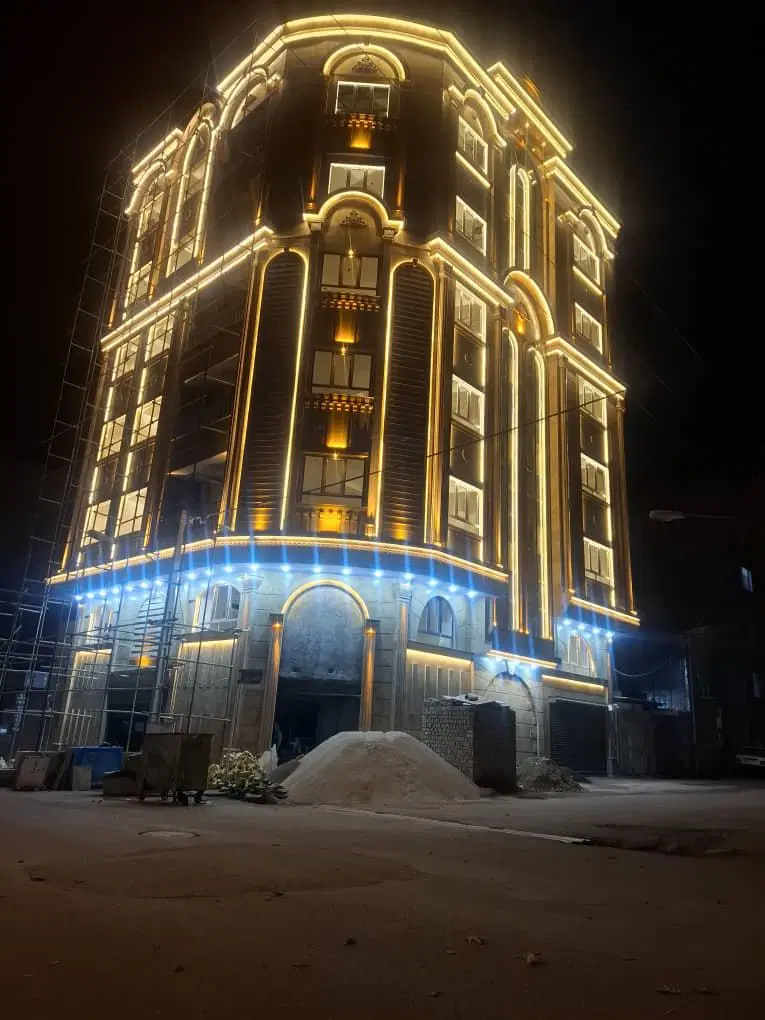 فروش آپارتمان ۱۵۰ متری آراسته ۱۰