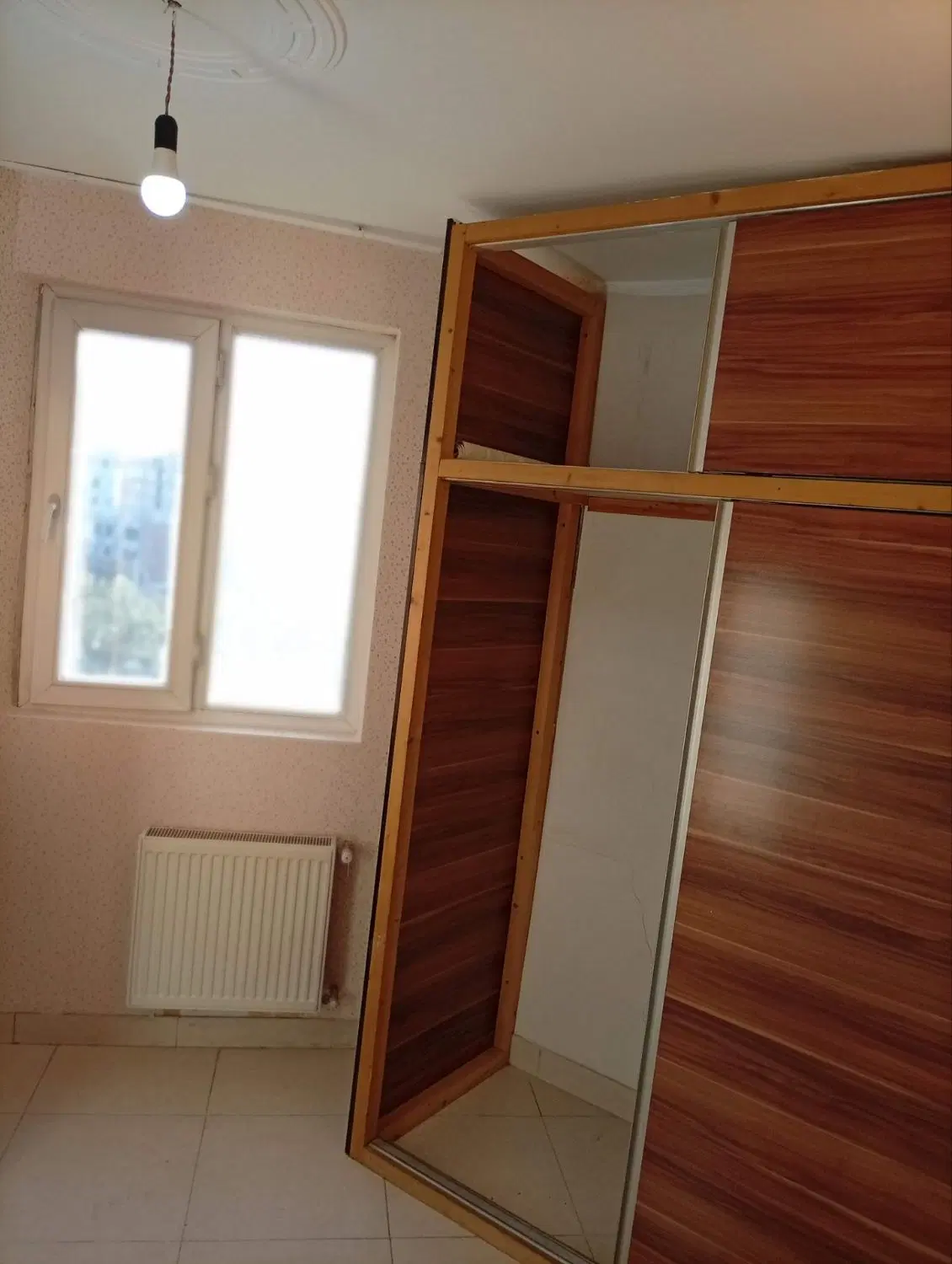 رهن کامل آپارتمان ۶۰ متری_ ۲ خواب_ ۴باغ