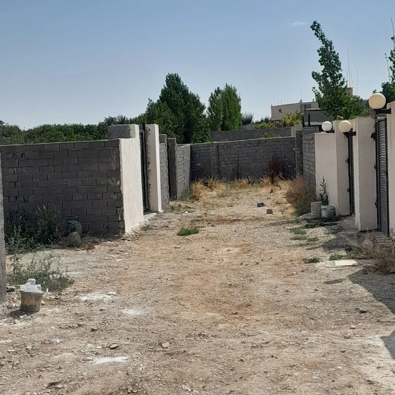 ۲۵۰متر زمین چهار دیواری جابان