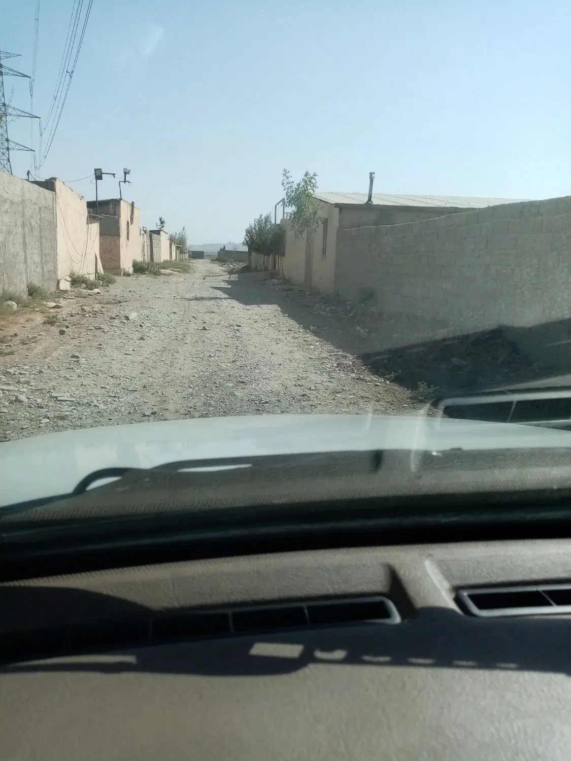 ۳۰۰ متر زمین شورقلعه پایین معاوضه با خودرو ایرانی