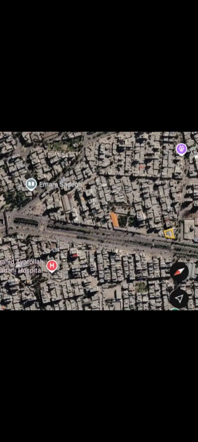 ۸۰۰ متر ۳ نبش با کاربری تجاری شهری بر بلوار ۸۰متری
