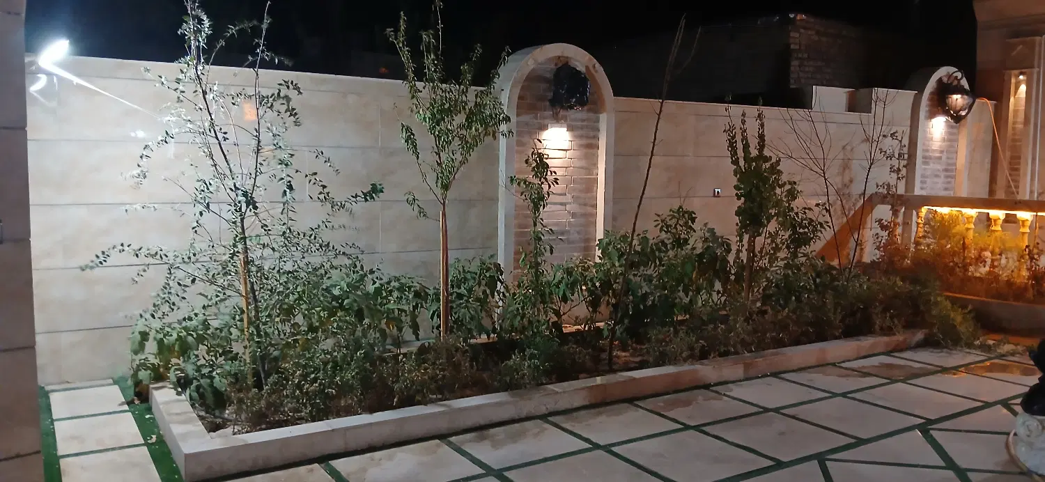فروش ساختمان دو طبقه روی پیلوت