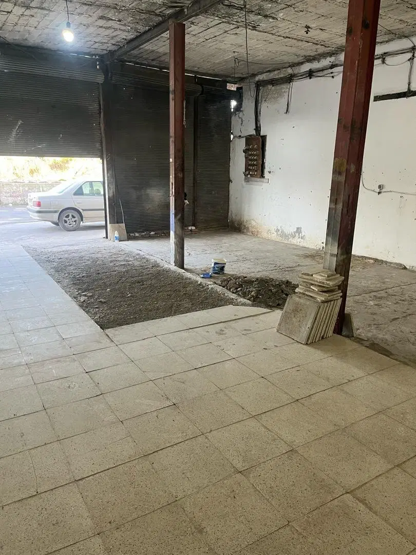 یک دهنه مغازه ۹۰ متری برق ۳ فاز صنعتی