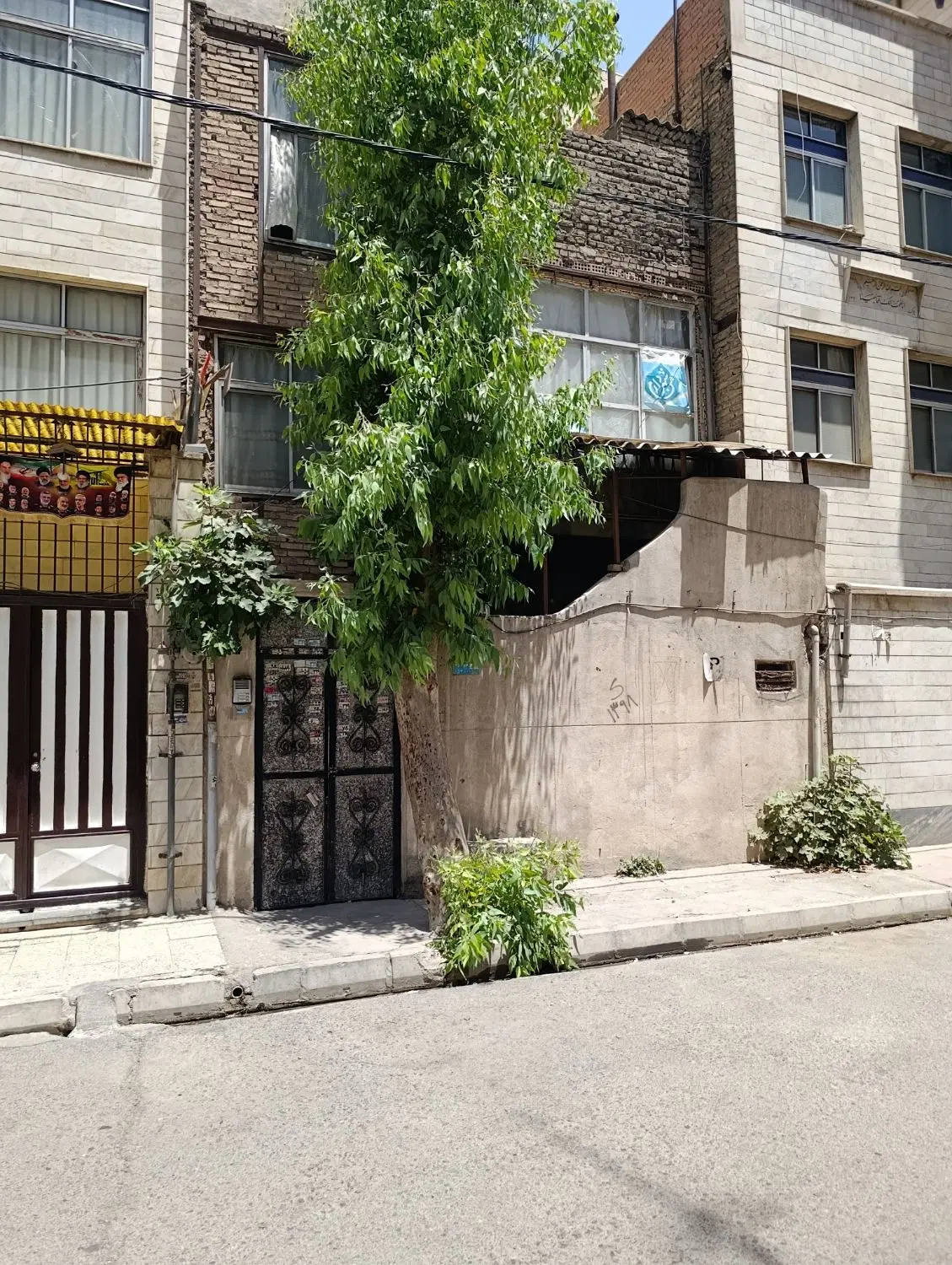 خانه ویلایی یا کلنگی