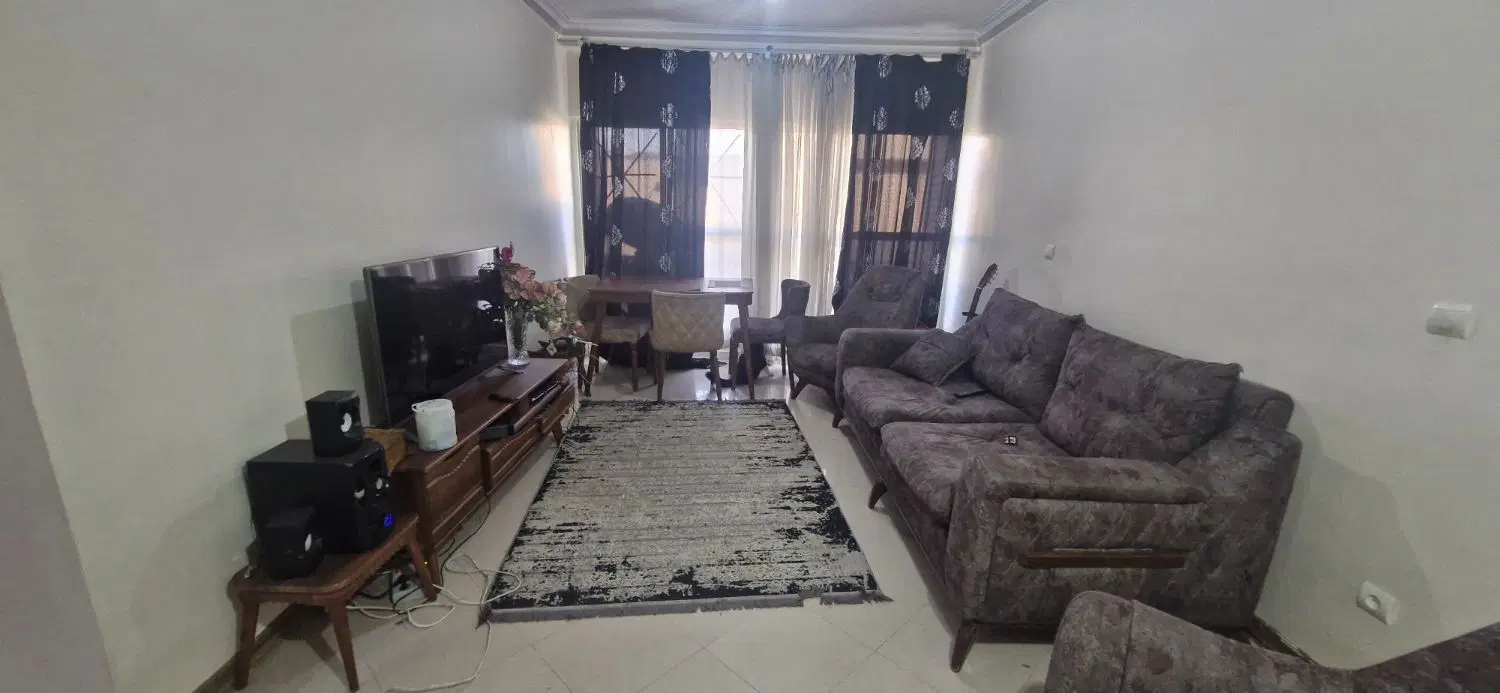 طبقه چهار بدون آسانسور