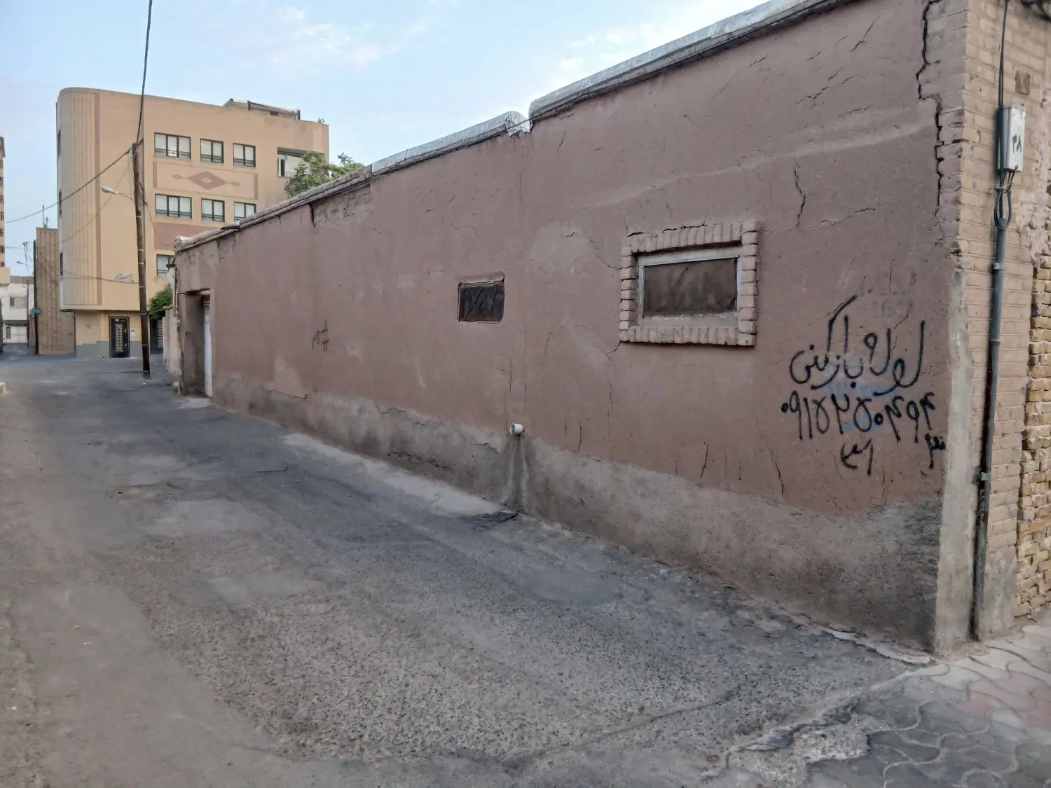 حاشیه خیابان سهراب .۳ ممر .سند ۶ دانگ .