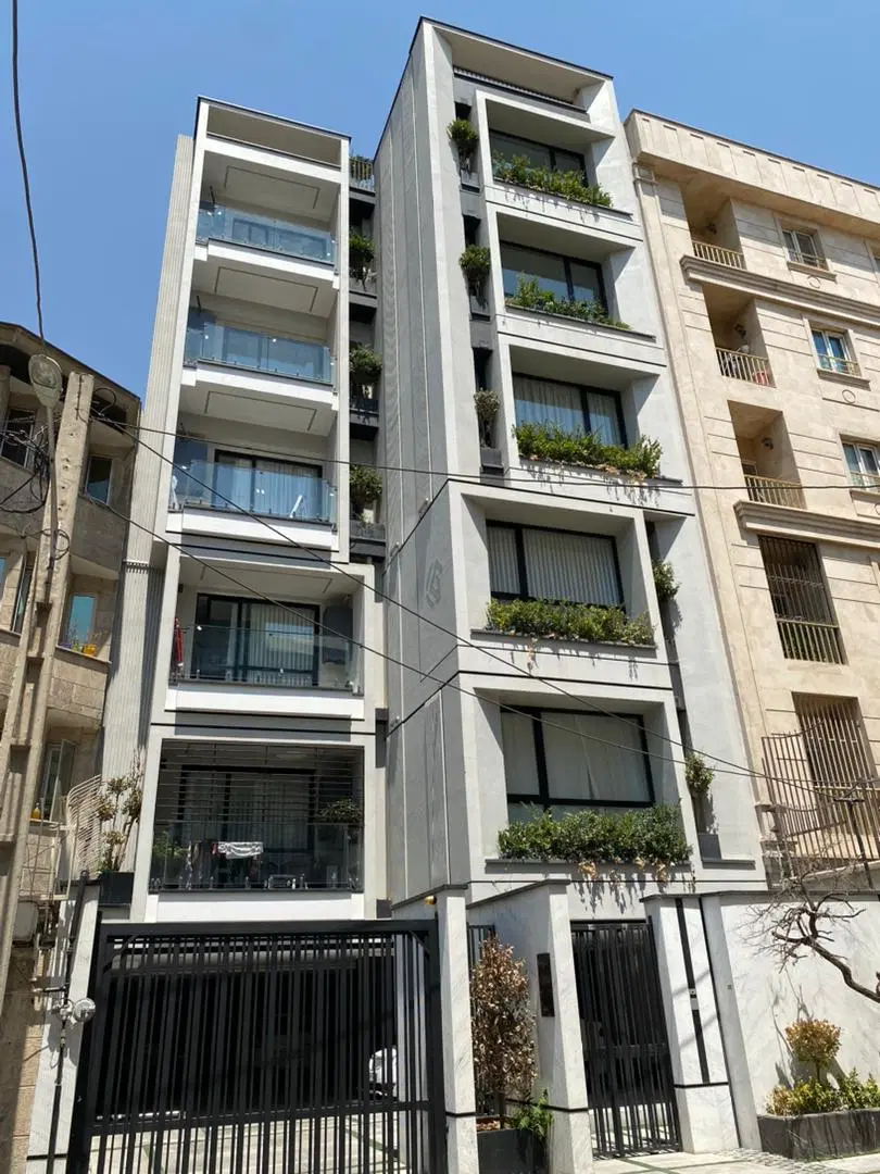 95 متر 2 خواب فول امکانات