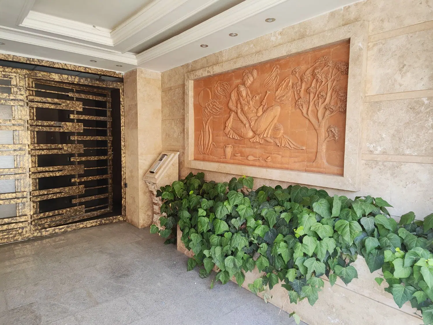 آپارتمان 120متری پر نور و خوش نقشه