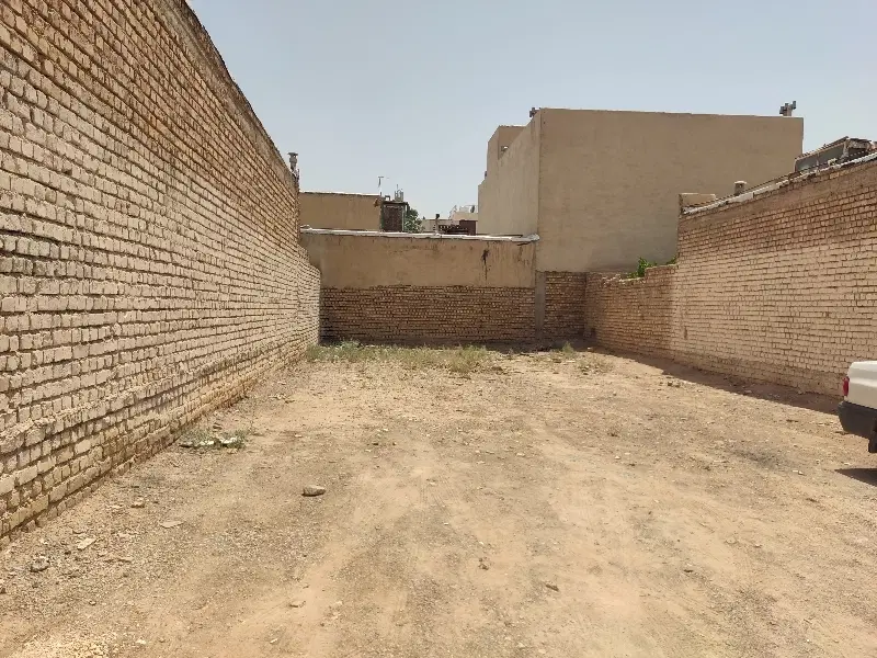 زمین 288 متری