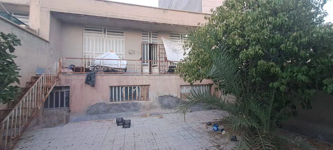 خانه کلنگی ریاستی(فقط پول زمین)۲۵۳متر