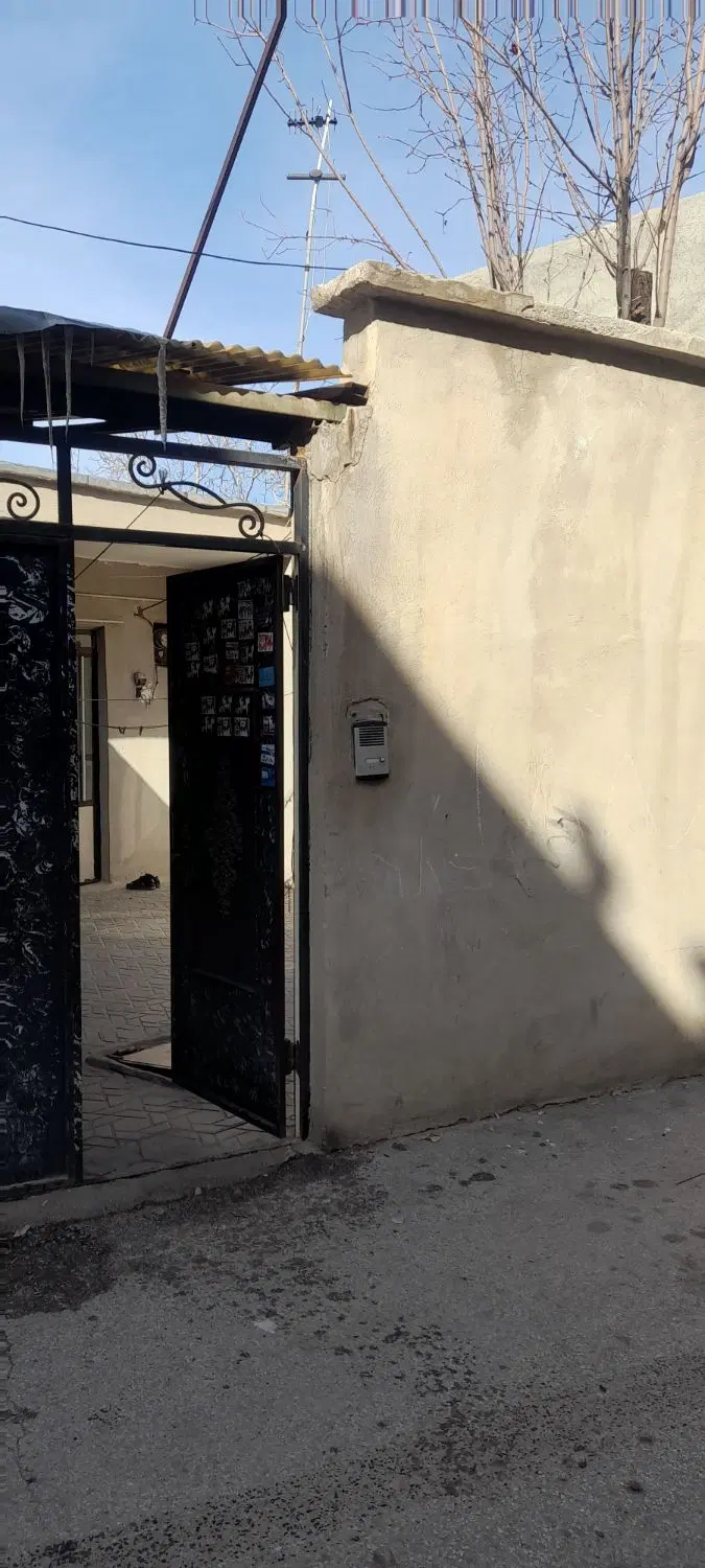 خانه مسکونی حیاط ماشین رو ویلایی