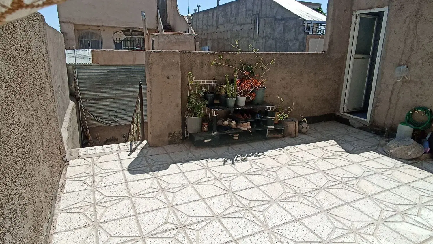 دو طبقه بعثت ۸۲  فروشی