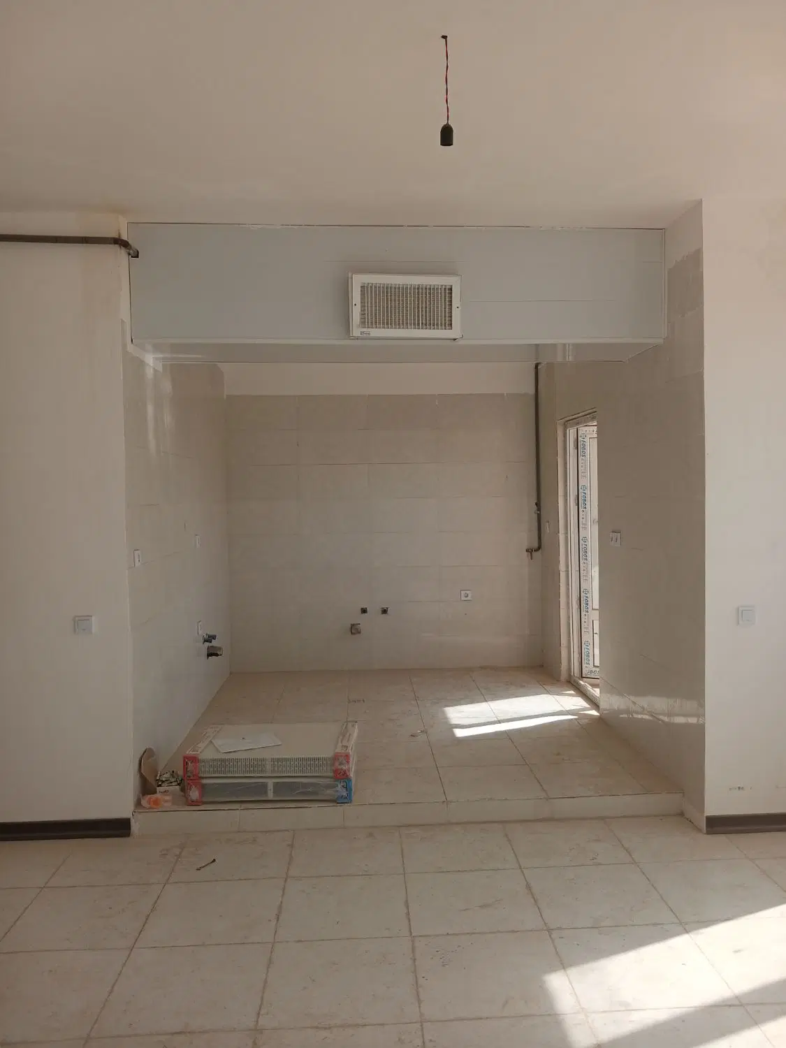 اپارتمان مسکن مهر _ طاق گستران