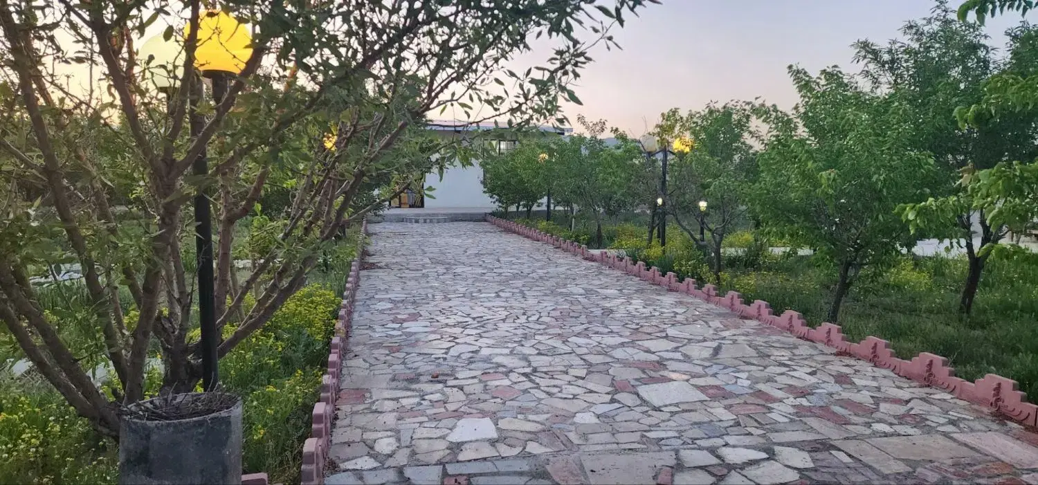 ویلا باغ ۱۰۰۰متر با برق آب در صوفیان نعمت اله