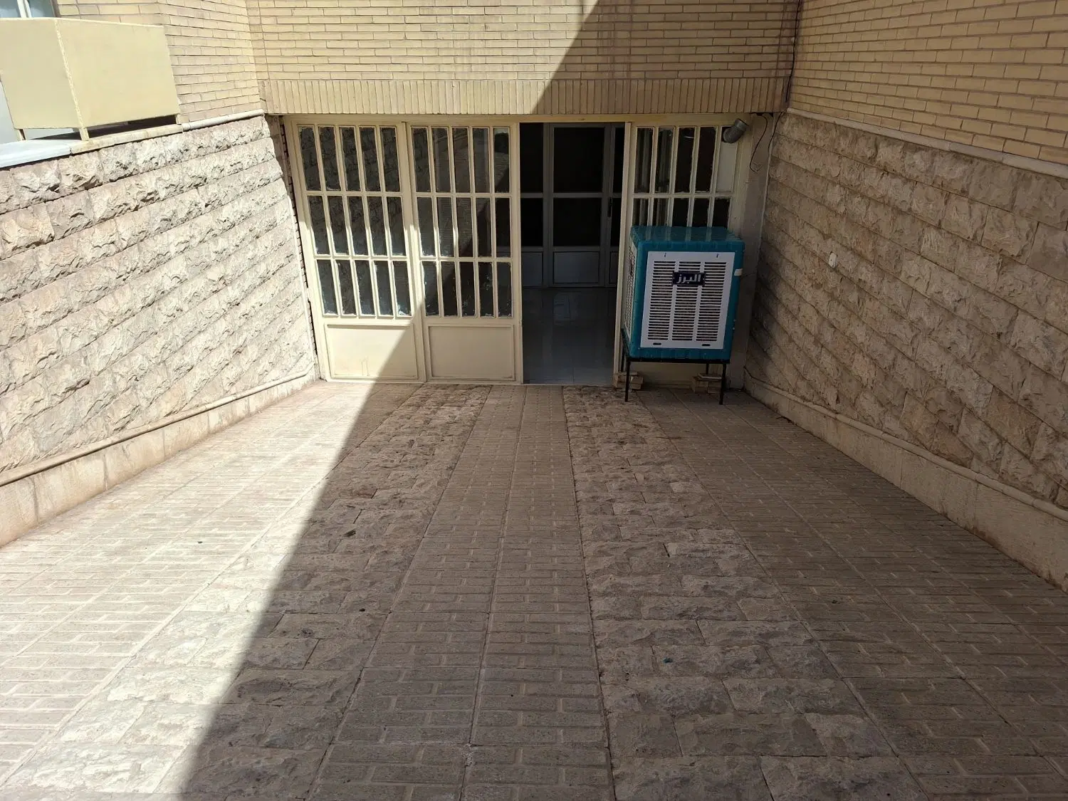 اجاره پیلوت(زیر همکف)میدان بیمارستان(ع)