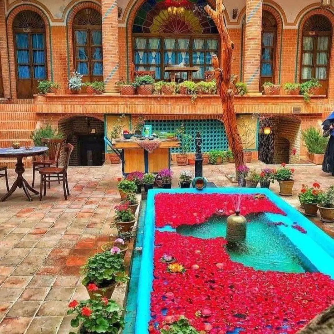 ۱۱۰ متر_دو کله غرق نور_دو تراس_پارکینگ سندی