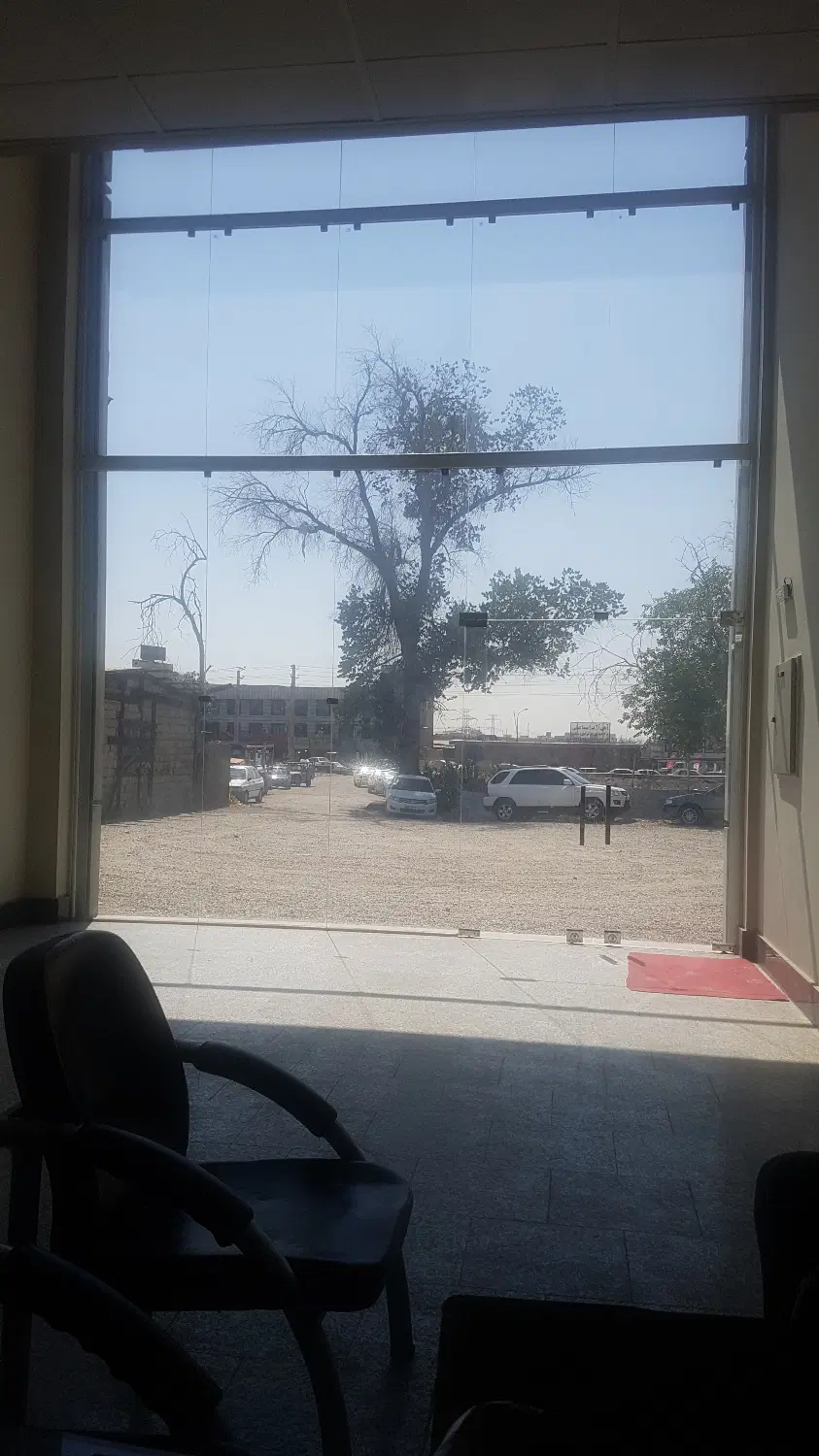 مغازه۷۵متر بر بازارآهن شادآباد نوساز .فول امکانات