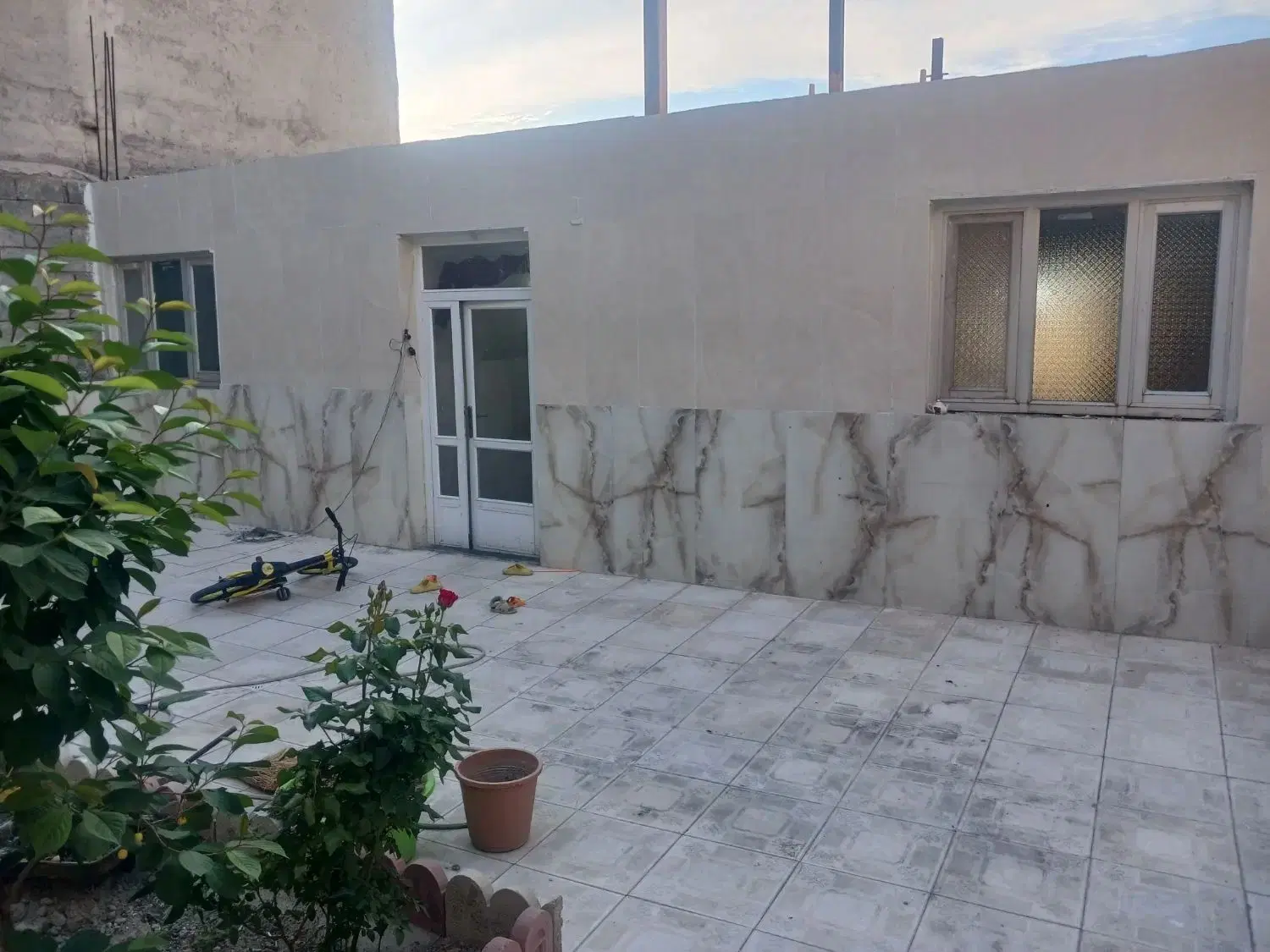 فروش حیاط۳۰۰ متری تازه ساخت معاوضه یا تهاتر
