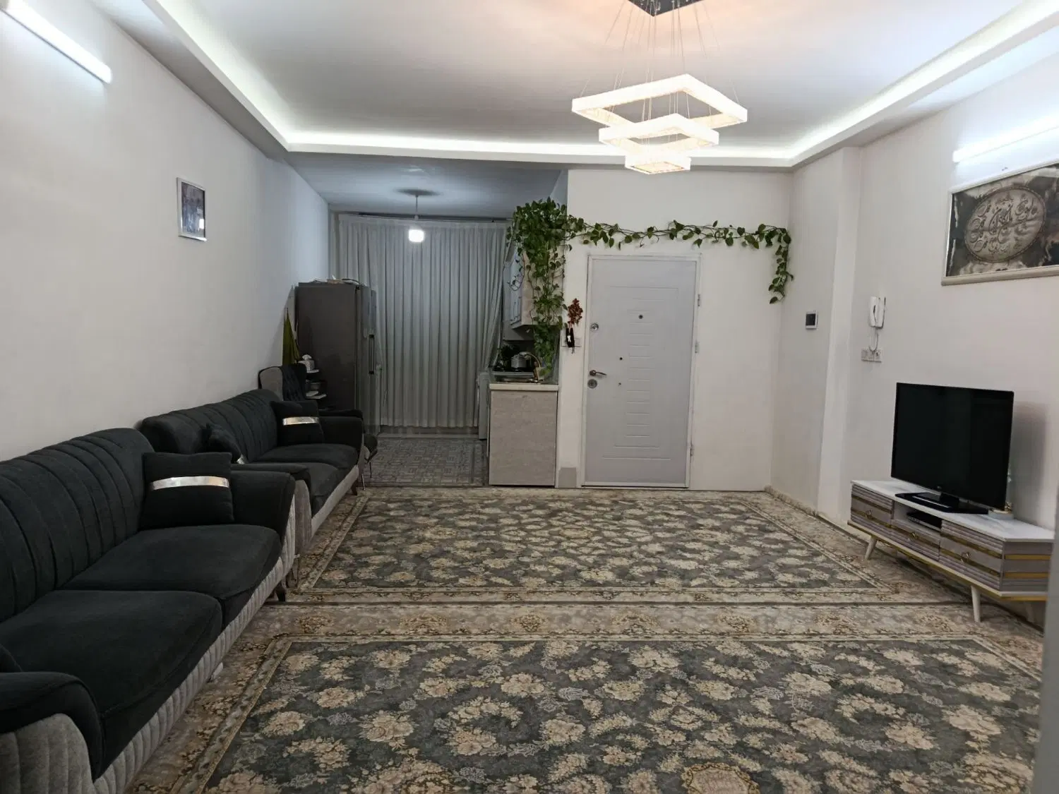 آپارتمان ۸۰ متری سعادت زوج پارکینگ اختصاصی