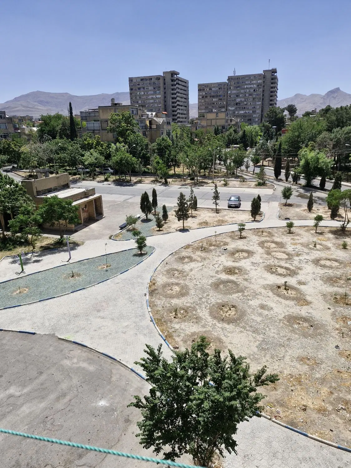 آپارتمان ۱۲ طبقه ها در آ۲ کک سازی طبقه ی دوم