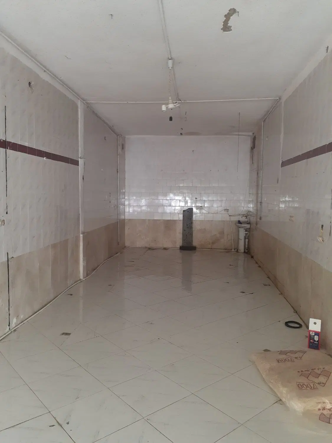مغازه ۵۲ متری اول بسیج جنوبی