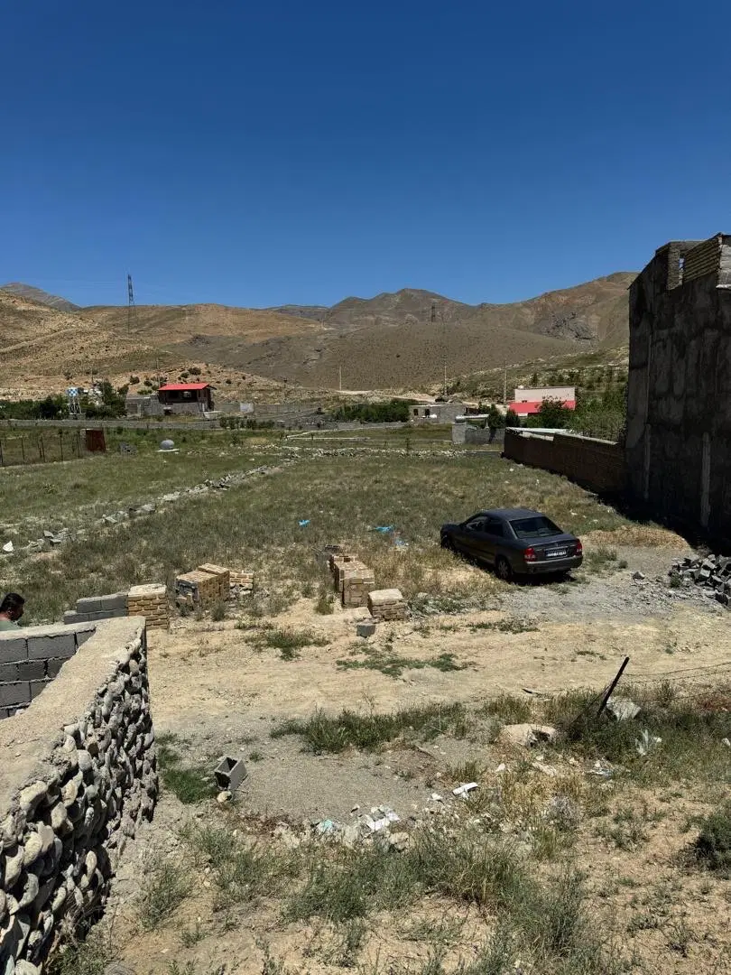 زمین در اغشت کردان