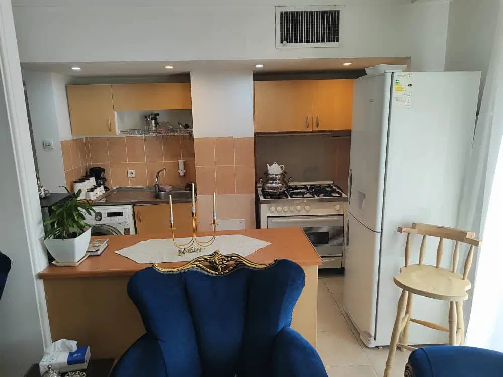 یکخواب خیابان معلم