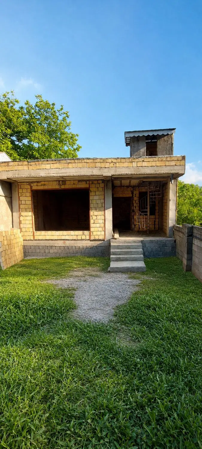 رستم اباد شمالی ویلای نیمه ساخته دنج با نسق