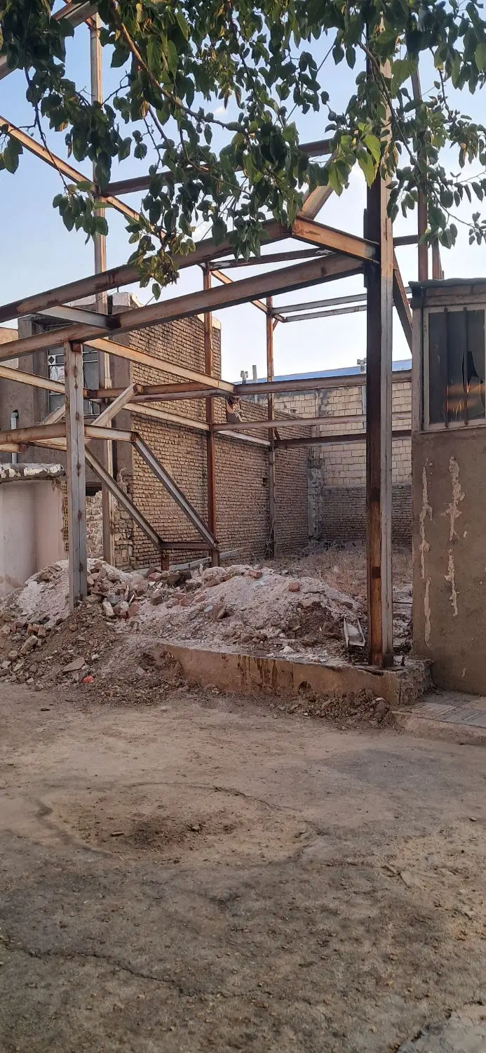 خانه نیمه کاره