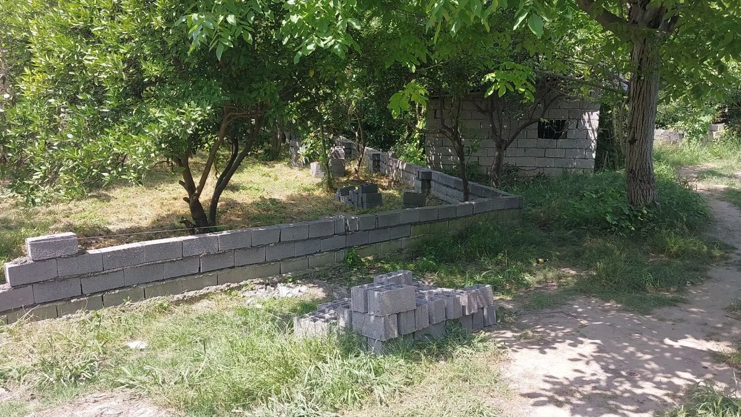 زمین ۳۸۱ متری داخل بافت مسکونی روستای قراخیل