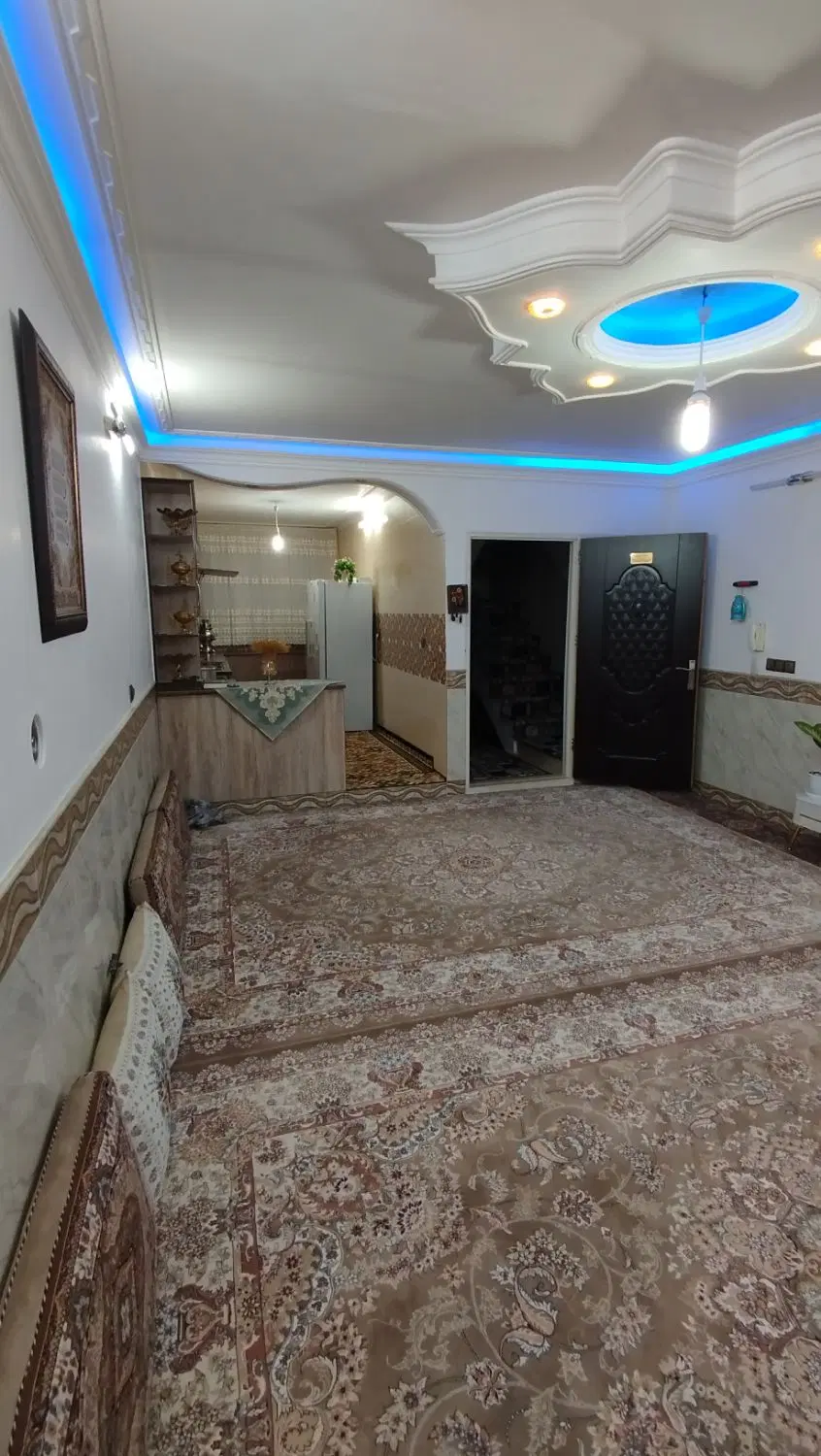 خانه فروشی تمیز در جمکران فوری زیر قیمت
