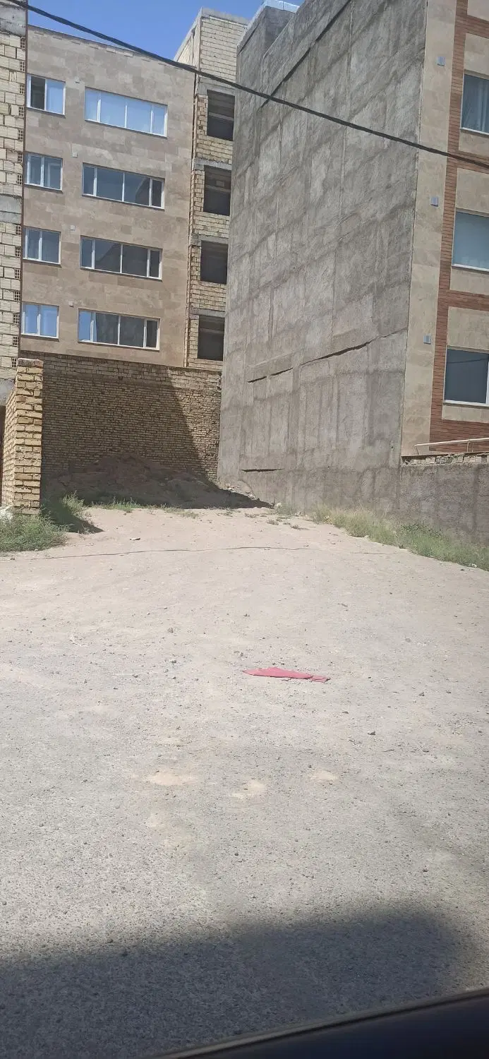 زمین جمعه باز