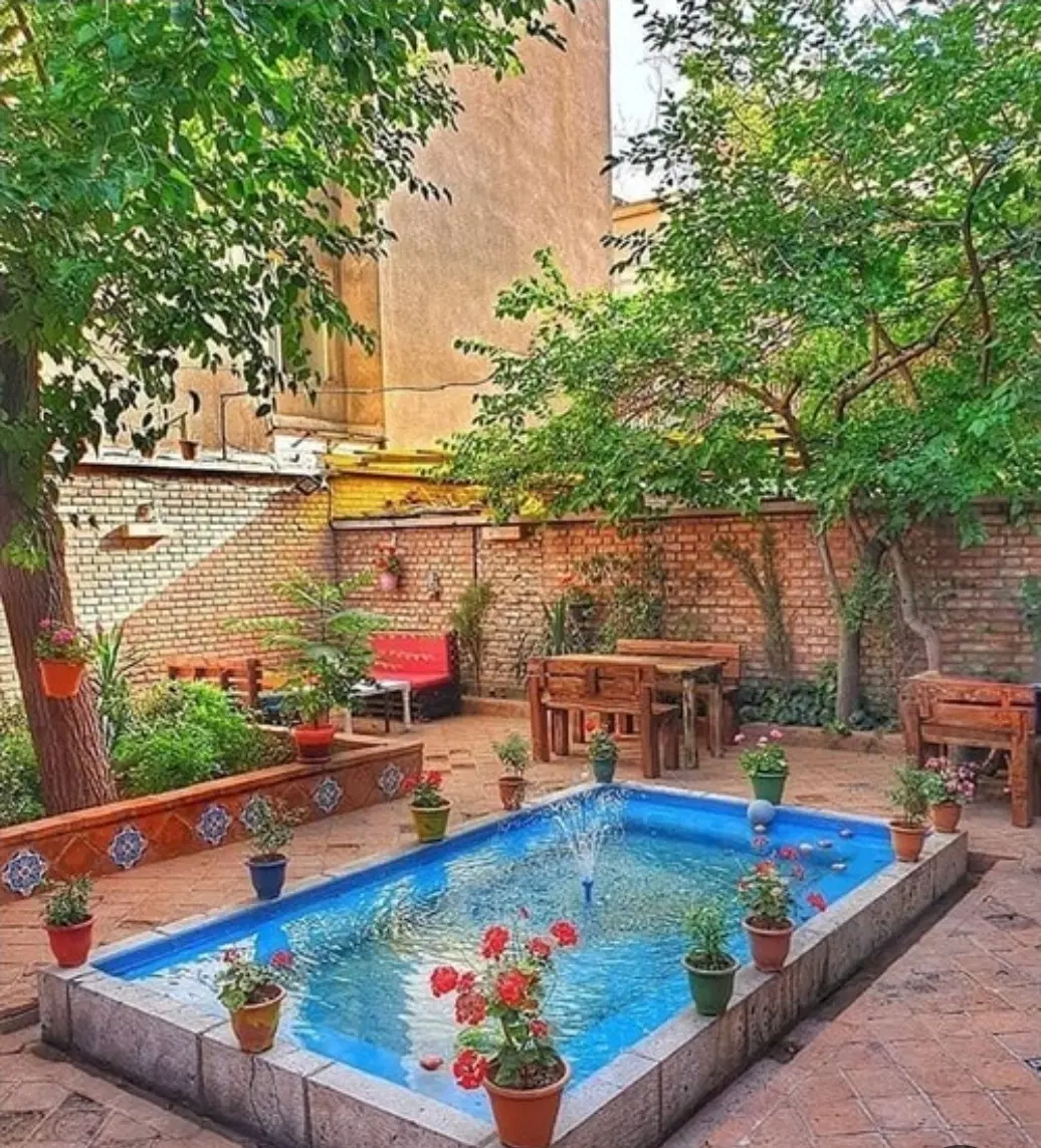 زمین ۱۹۰ متری