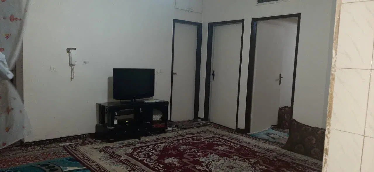 آپارتمان گلدیس خیابان سلمان همکف