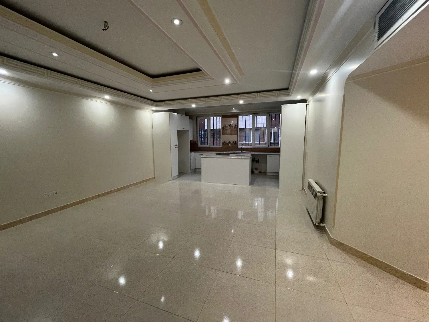 فروش یک باب خانه مسکونی