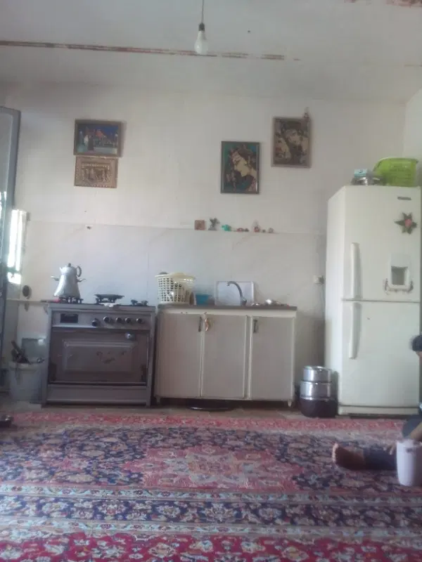 هفتاد و دومترخانه نیمه ساز